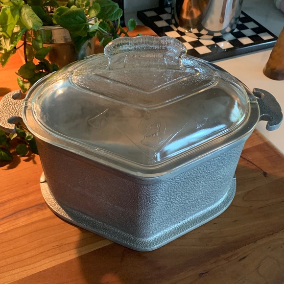 Vintage Guardian Service Ware Aluminum Triangle Pot With Glass Lid - Picture 1 of 6